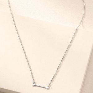 Stella and Dot “On the Mark” Arrow Necklace